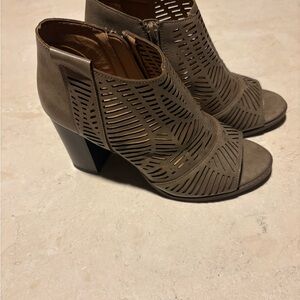 Stylish Women's Peep-Toe Ankle Boots